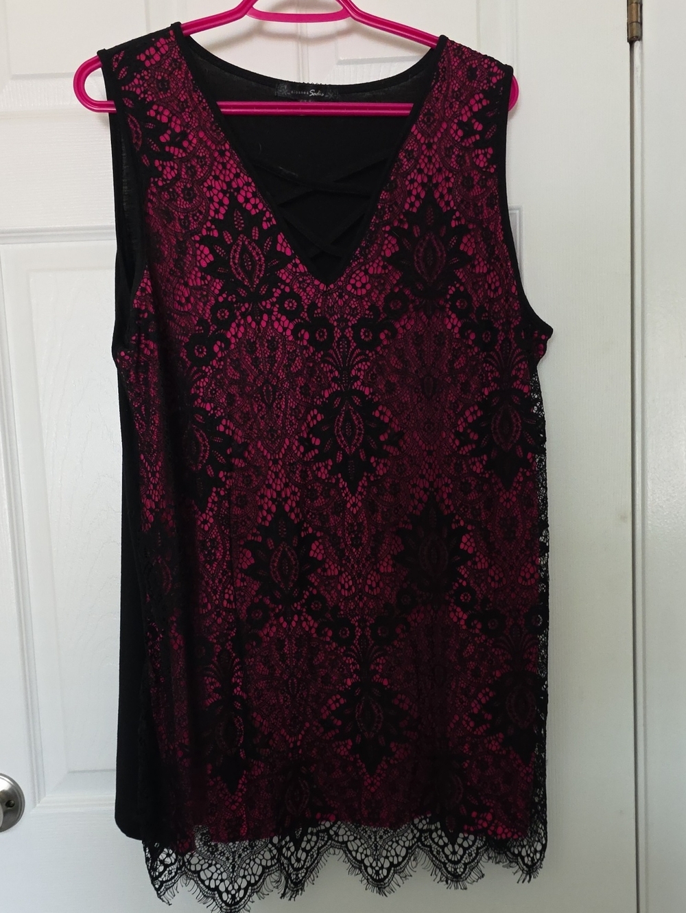 Sleeveless Black & Burgundy Lace Overlay V-Neck Top